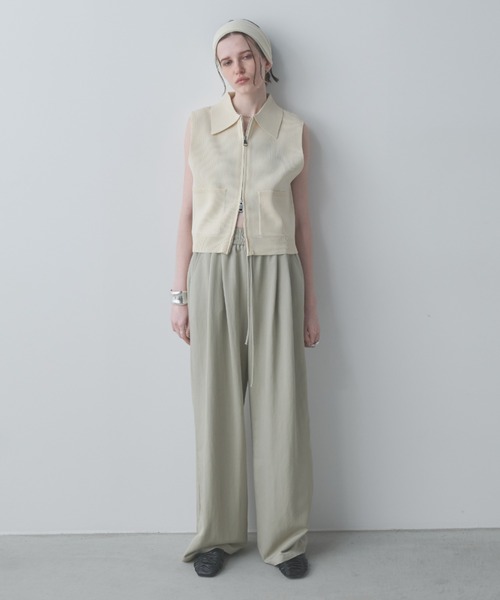 Aunt Marie's(アントマリーズ)の「ノースリーブジップポロベスト/トップス(ベスト・レディース・アイボリー/ブラウン/ブラック・FREE)」の11枚目の写真