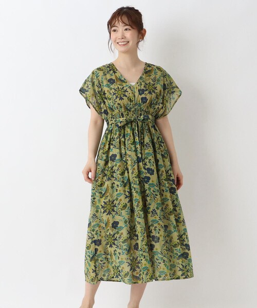 one'sterrace(ワンズテラス)の「リゾート カラフルフラワー&バードワンピース(ワンピース・レディース・ベージュ系8/ブルー系その他7/ブラック系8・02)」の2枚目の写真