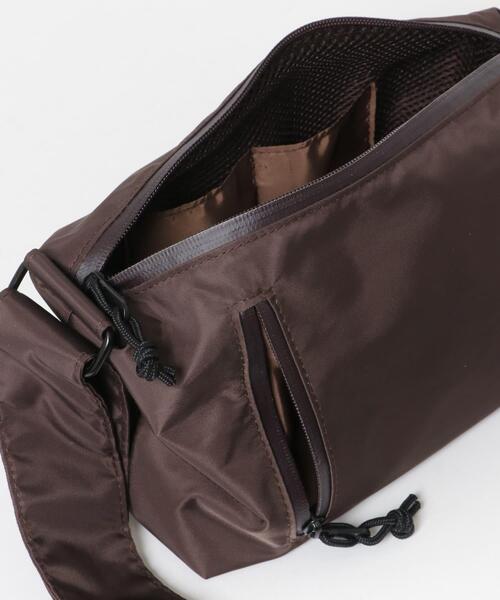 YAKPAK(ヤックパック)の「『別注』YAKPAK×DOORS SHOULDER BAG S(ショルダーバッグ・メンズ・ブラウン/ホワイト/ブラック/チャコールグレー・-)」の13枚目の写真