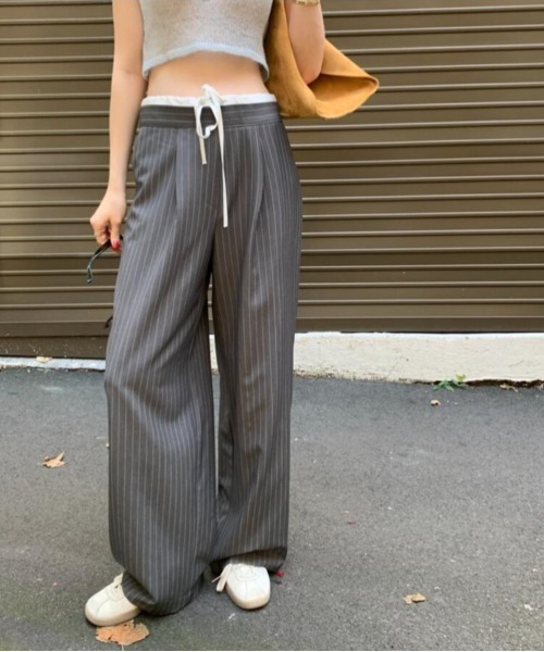 semplice(センプリチェ)の「ドローストリング ストライプ ワイドパンツ(カーゴパンツ・レディース・ネイビー/グレー・F)」の3枚目の写真