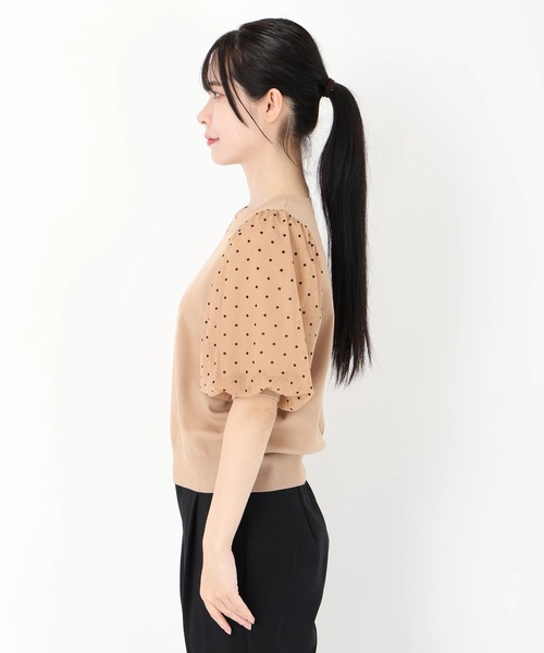 STRAWBERRY-FIELDS(ストロベリーフィールズ)の「【オンラインストア限定販売】アデルポリー_フロッキードットチュールスリーブニット(ニット/セーター・レディース・ブラック/キャメル・2)」の9枚目の写真