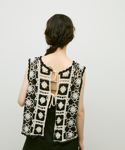 Lutim by u（ルチバイユー）の「Crochet daisy vest / クロシェ編みデイジーベスト（ベスト・レディース・ナチュラル/ブラック・FREE）」の5枚目の写真