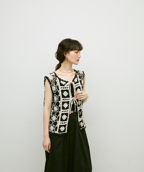 Lutim by u（ルチバイユー）の「Crochet daisy vest / クロシェ編みデイジーベスト（ベスト・レディース・ナチュラル/ブラック・FREE）」の15枚目の写真