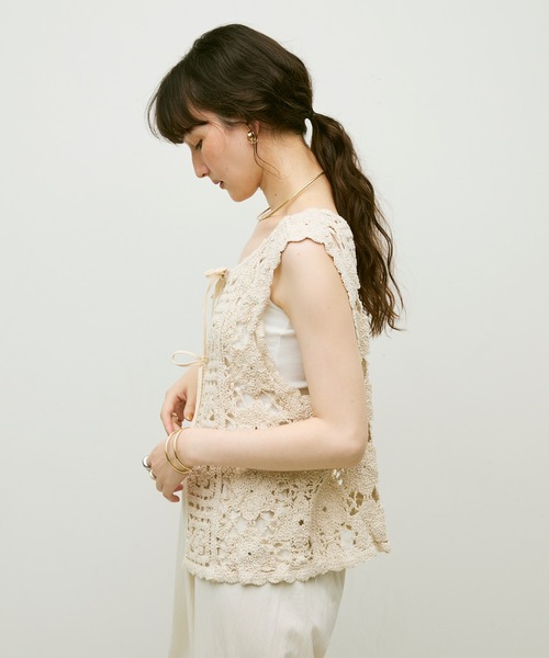 Lutim by u(ルチバイユー)の「Crochet daisy vest / クロシェ編みデイジーベスト(ベスト・レディース・ナチュラル/ブラック・FREE)」の18枚目の写真