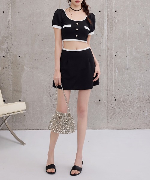 TeddyShop(テディショップ)の「レディース水着 半袖クロップドパール調ボタン配色ビスチェビキニ+タックスカート 3点セット(水着・レディース・ブラック・L/M/S)」の10枚目の写真