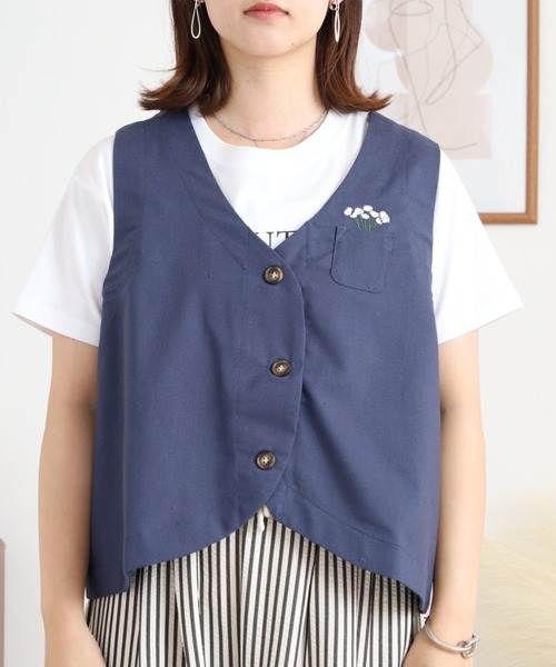 Quelle Chance(ケルシャンス)の「ワンポイント刺繍ベスト(ベスト・レディース・ベージュ/ネイビー/モカ・M/L)」の16枚目の写真