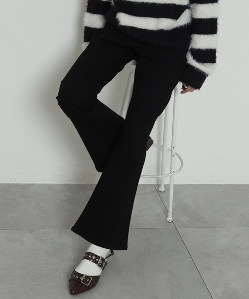 WEGO（ウィゴー）の「WEGO/ストレッチフレアデニムパンツ（デニムパンツ・レディース・ブラック/コバルトブルー/ダークブルー/ダークインディゴブルー/ブラック系その他・SMALL/MEDIUM）」の2枚目の写真