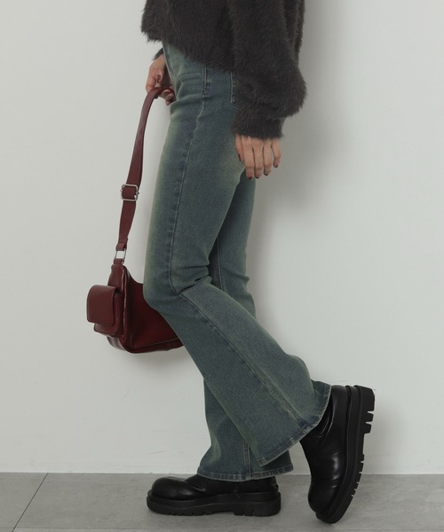 WEGO（ウィゴー）の「WEGO/ストレッチフレアデニムパンツ（デニムパンツ・レディース・ブラック/コバルトブルー/ダークブルー/ダークインディゴブルー/ブラック系その他・SMALL/MEDIUM）」の21枚目の写真