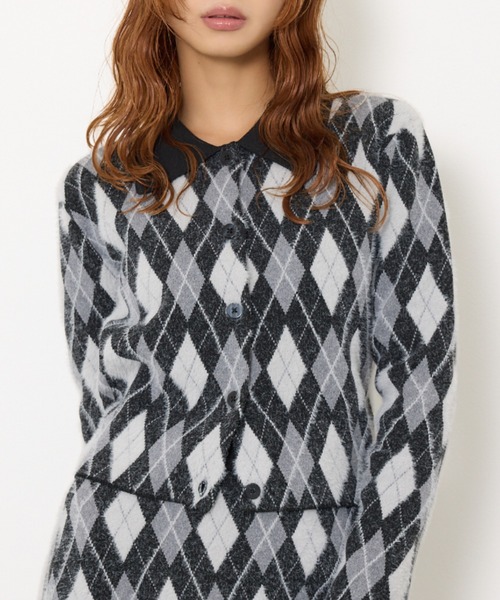 SLY（スライ）の「【セットアップ可】ARGYLE CHECK HG POLO SH アーガイルチェック ハイゲージ ポロシャツ 秋服（カーディガン/ボレロ・レディース・ブルー/グレー/ブラック・FREE）」の2枚目の写真