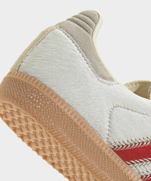 adidas（アディダス）の「サンバ OG シューズ / Samba OG Shoes / アディダスオリジナルス adidas Originals（スニーカー・レディース・ブルー/ベージュ・24.5cm/23.5cm/22.5cm/24.0cm/23.0cm/22.0cm/29.0cm/26.0cm/25.0cm/28.5cm/27.5cm/28.0cm/27.0cm/30.0cm/29.5cm/26.5cm/25.5cm）」の9枚目の写真