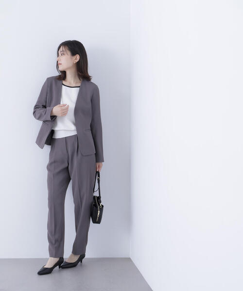 NATURAL BEAUTY BASIC（ナチュラルビューティーベーシック）の「◇ストレッチツイルセットアップシリーズ テーパードパンツ（スラックス・レディース・ブラウン/ネイビー・SMALL/LARGE/MEDIUM/X-SMALL）」の8枚目の写真