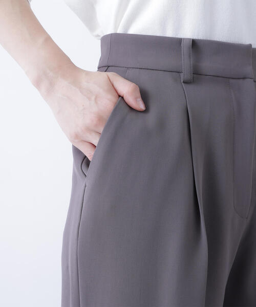 NATURAL BEAUTY BASIC（ナチュラルビューティーベーシック）の「◇ストレッチツイルセットアップシリーズ テーパードパンツ（スラックス・レディース・ブラウン/ネイビー・SMALL/LARGE/MEDIUM/X-SMALL）」の14枚目の写真