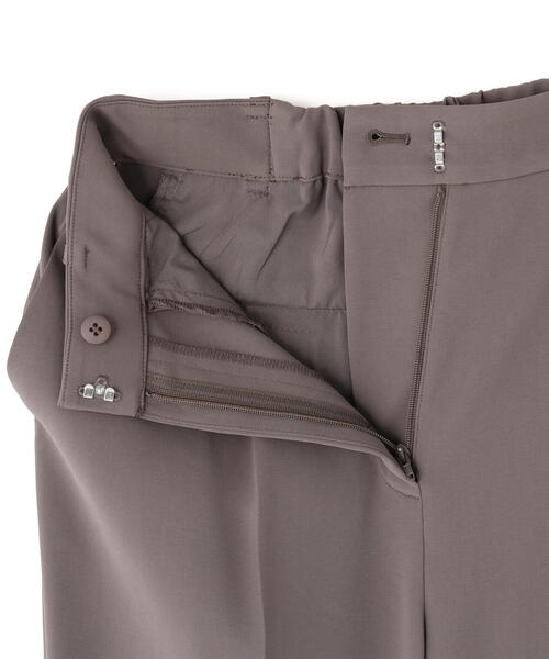 NATURAL BEAUTY BASIC（ナチュラルビューティーベーシック）の「◇ストレッチツイルセットアップシリーズ テーパードパンツ（スラックス・レディース・ブラウン/ネイビー・SMALL/LARGE/MEDIUM/X-SMALL）」の15枚目の写真