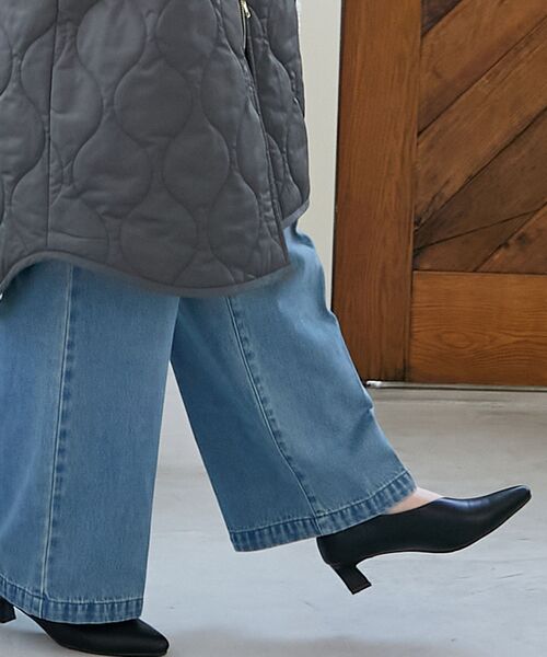 le.coeur blanc（ルクールブラン）の「《WEB限定アイテム》アシンメトリーカットパンプス（パンプス・レディース・シルバー/ダークブラウン/ブラック・36/37/38/39）」の2枚目の写真