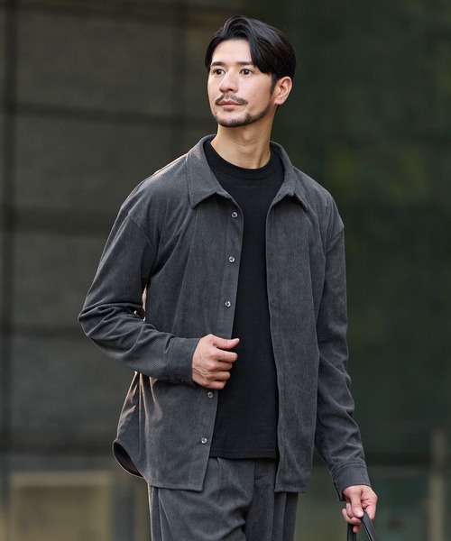 SPU（スプ）の「【セットアップ対応】布帛コーデュロイレギュラーフィット長袖ボタンシャツ（シャツ/ブラウス・メンズ・ネイビー/ブラック/チャコール/ブラウン・XL/L/M/S）」の2枚目の写真