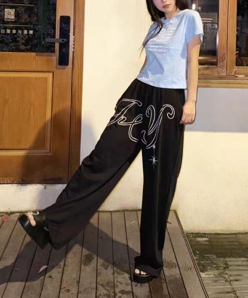 ViViDAY（ビビデー）の「天使の翼　バックプリントスウェットパンツ（スウェットパンツ・レディース・グレー/ブラック・M）」の4枚目の写真