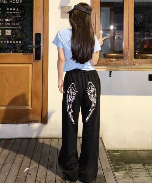 ViViDAY（ビビデー）の「天使の翼　バックプリントスウェットパンツ（スウェットパンツ・レディース・グレー/ブラック・M）」の7枚目の写真
