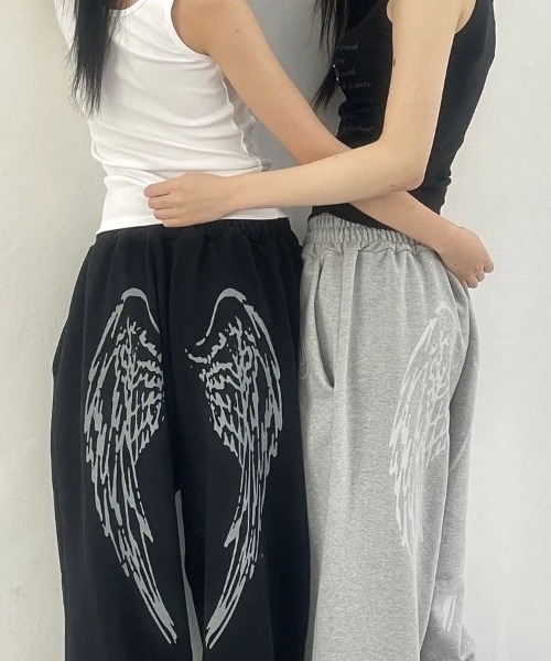 ViViDAY（ビビデー）の「天使の翼　バックプリントスウェットパンツ（スウェットパンツ・レディース・グレー/ブラック・M）」の15枚目の写真