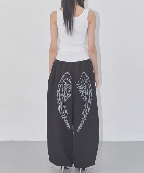 ViViDAY（ビビデー）の「天使の翼　バックプリントスウェットパンツ（スウェットパンツ・レディース・グレー/ブラック・M）」の11枚目の写真