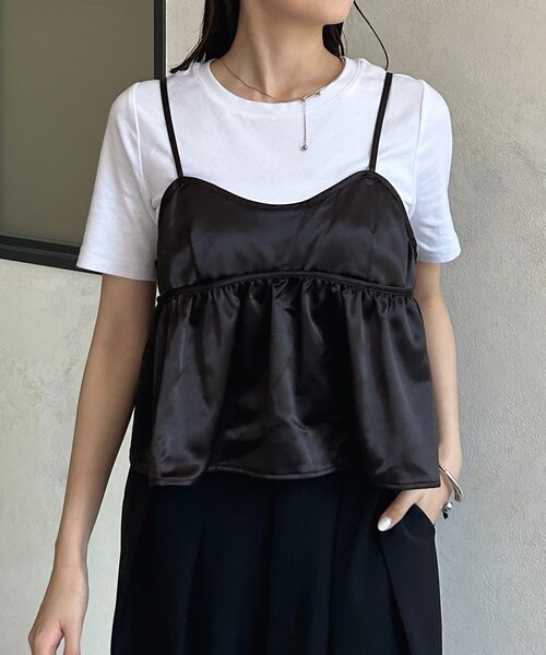 Thevon(ゼボン)の「サテンギャザーキャミ(シャツ/ブラウス・レディース・アイボリー/ブラック/ブラウン・FREE)」の19枚目の写真