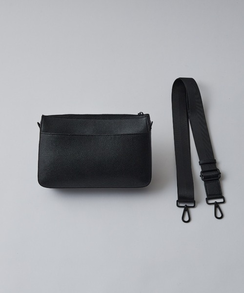 Lui's（ルイス）の「マルチWAYスプリットレザーショルダーバッグ/本革（ショルダーバッグ・メンズ・ブラック・FREE）」の4枚目の写真