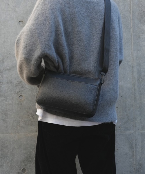 Lui's（ルイス）の「マルチWAYスプリットレザーショルダーバッグ/本革（ショルダーバッグ・メンズ・ブラック・FREE）」の15枚目の写真