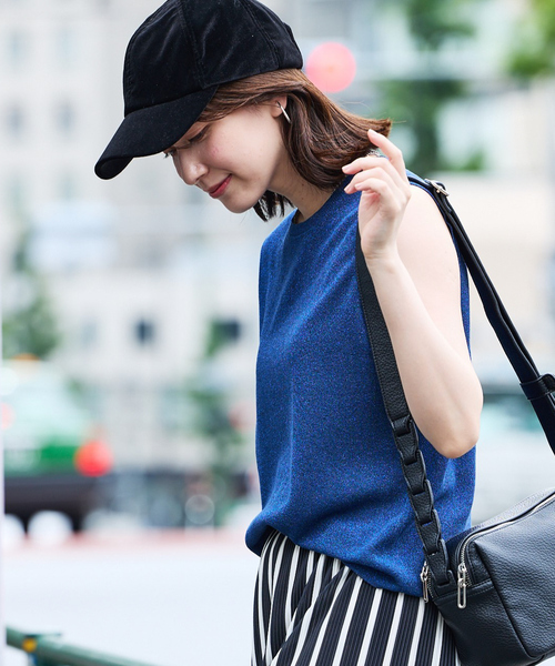 abahouse mavie(アバハウスマヴィ)の「ベロア キャップ(キャップ・レディース・ワイン/ブラック/グレー・フリー)」の4枚目の写真