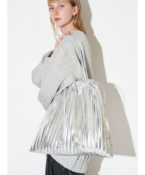 ELENDEEK（エレンディーク）の「プリーツトートバッグ（トートバッグ・レディース・シルバー/ブラック・FREE）」の5枚目の写真