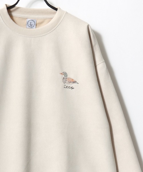 Lazar(ラザル)の「Animal Embroidery Faux Suede Sweat/オーバーサイズ フェイクスウェード アニマル ワンポイントステッチ刺繍 スウェット トレーナー/レディース メンズ(スウェット・レディース・ホワイト系その他/ブラウン/アイボリー/グレー系その他/ブルー/チャコールグレー・M/L)」の8枚目の写真