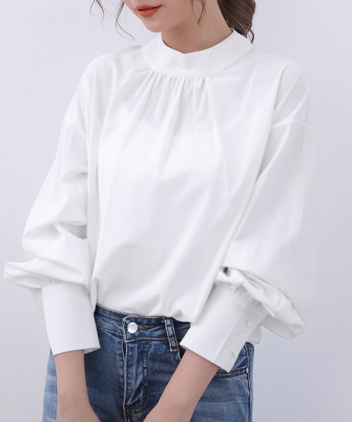 ReRe(リリ)の「スタンドカラーギャザーバルーン袖ブラウス(シャツ/ブラウス・レディース・グレイッシュベージュ/ワイン/ライトブラウン/ライトグリーン/ホワイト/グリーン/ベージュ/ブラック・FREE)」の11枚目の写真