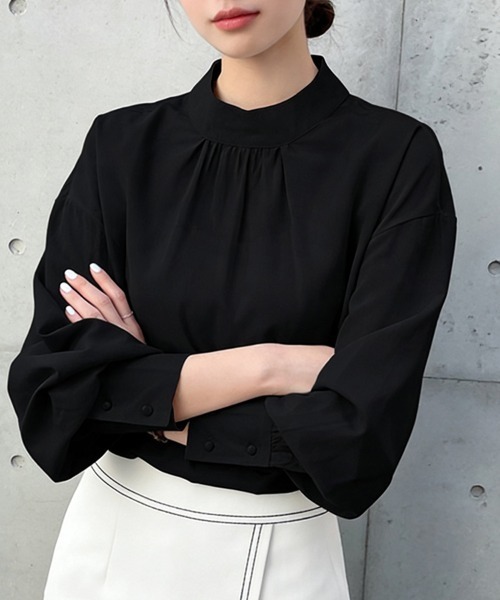 ReRe(リリ)の「スタンドカラーギャザーバルーン袖ブラウス(シャツ/ブラウス・レディース・グレイッシュベージュ/ワイン/ライトブラウン/ライトグリーン/ホワイト/グリーン/ベージュ/ブラック・FREE)」の16枚目の写真