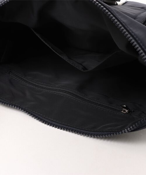 A.P.C.（アーペーセー）の「BESACE TREK（ショルダーバッグ・メンズ・ネイビー・ONESIZE）」の4枚目の写真