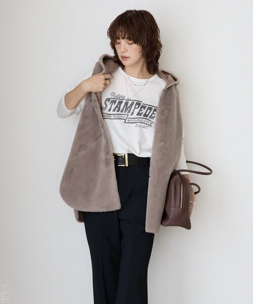 RIVE DROITE(リヴドロワ)の「【ヴィンテージライクな着こなしに】ヴィンテージロゴTee(Tシャツ/カットソー・レディース・オフホワイト/チャコールグレー/モカ・FREE)」の14枚目の写真