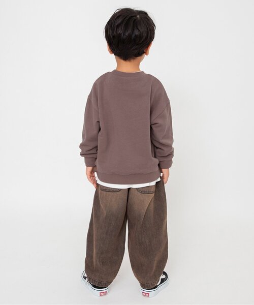 BREEZE（ブリーズ）の「【WEB限定】カレッジロゴトレーナー_ジュニア対応（スウェット・キッズ・ブラウン/ピンク/キナリ/ネイビー/イエロー/チャコール/グレー/サックスブルー/レッド/グリーン・130/90/100/150/110/140/160/120）」の12枚目の写真