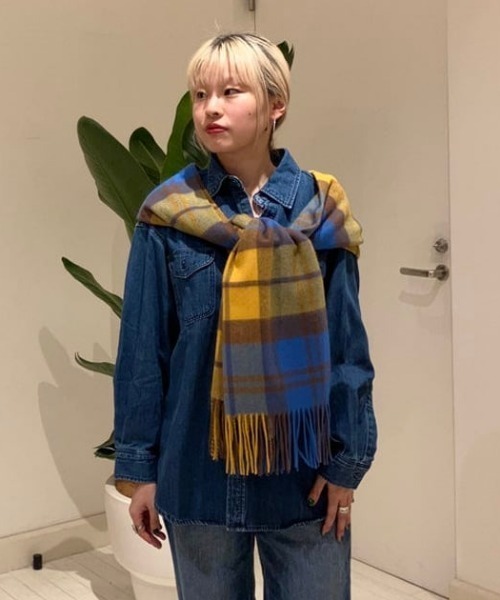 TWEED MILL（ツイードミル）の「TWEED MILL / チェック ウール ストール（マフラー・レディース・ブルー/グレー/グリーン/ブラック・ONE SIZE）」の6枚目の写真