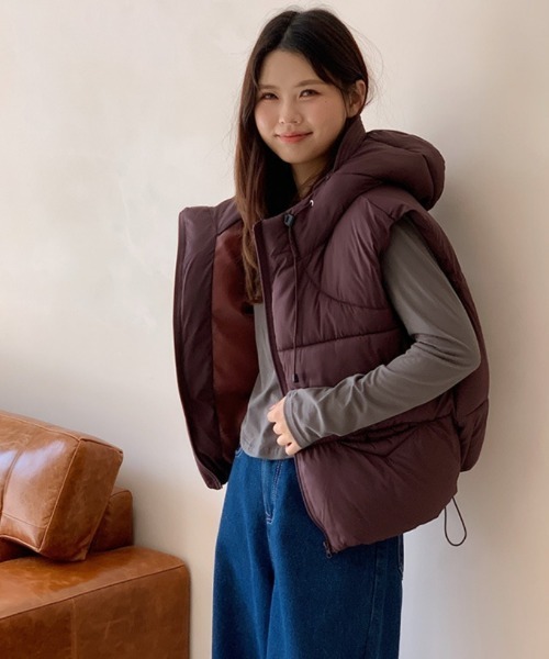 Ritzy(リッツィー)の「フード付き エコダウンベスト(ダウンベスト・レディース・ベージュ/ブラック/ワイン/グレー/オフホワイト・L/M)」の7枚目の写真