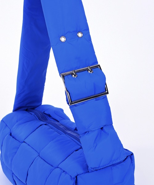 Narcissus（ナルシス）の「パディングショルダーバッグ/軽量（ショルダーバッグ・レディース・ブルー/ブラック・FREE）」の6枚目の写真