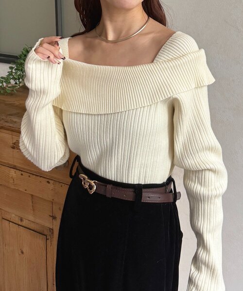 Thevon（ゼボン）の「オフショル風スクエアリブニット（ニット/セーター・レディース・グレー/アイボリー/ブラック・FREE）」の5枚目の写真