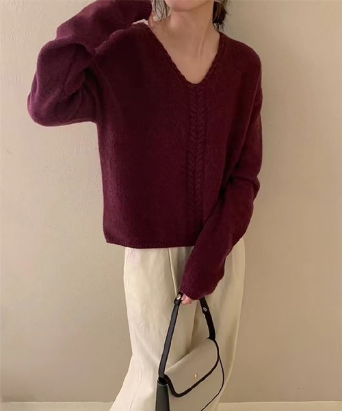 BLANC FICELLE(ブランフィセル)の「ケーブル編み Vネック セーター(ニット/セーター・レディース・Off White/ブラック/ブルーグリーン/ワイン/イエロー×グリーン/グレー/キャメル・FREE)」の7枚目の写真