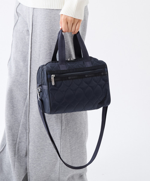 LeSportsac(レスポートサック)の「EVERYDAY SM SATCHEL マーキスデボス(ショルダーバッグ・レディース・ブルー・FREE)」の2枚目の写真