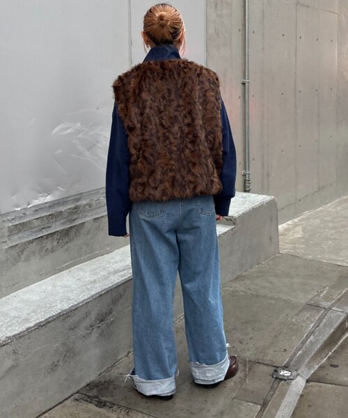 SOUNDSGOOOOD（サウンズグッド）の「【SOUNDS GOOOOD】デニム切替ファーベスト（ベスト・メンズ・ブラック/ブラウン・ONE SIZE）」の9枚目の写真