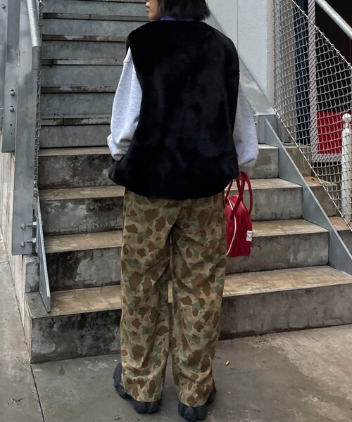 SOUNDSGOOOOD（サウンズグッド）の「【SOUNDS GOOOOD】デニム切替ファーベスト（ベスト・メンズ・ブラック/ブラウン・ONE SIZE）」の15枚目の写真