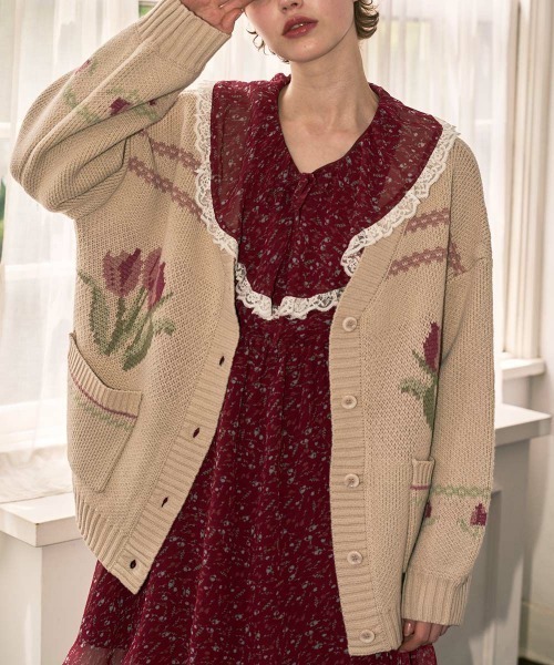 F i.n.t(フィント)の「チューリップポット柄ニットカーディガン(カーディガン/ボレロ・レディース・イエロー/ピンク・FREE)」の22枚目の写真