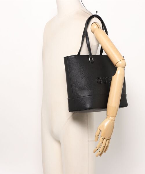 Guess（ゲス）の「【GUESS】ゲス RODNEY トートバッグ（トートバッグ・レディース・ブラック/ベージュ・FREE）」の6枚目の写真