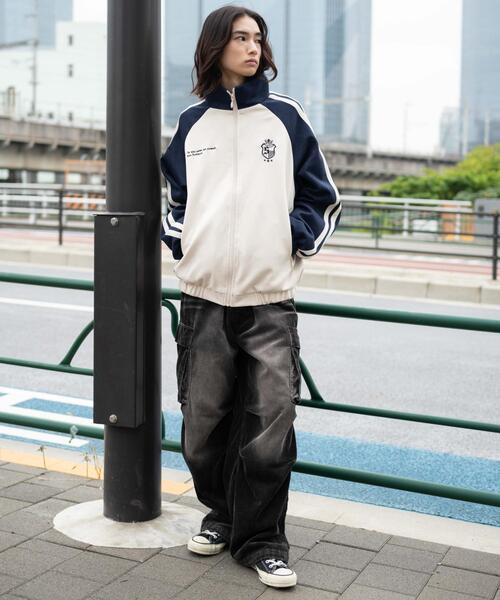 WEGO（ウィゴー）の「WEGO/フェイクスウェードトラックジャケット（ブルゾン・メンズ・グレー/ネイビー・LARGE/MEDIUM）」の9枚目の写真