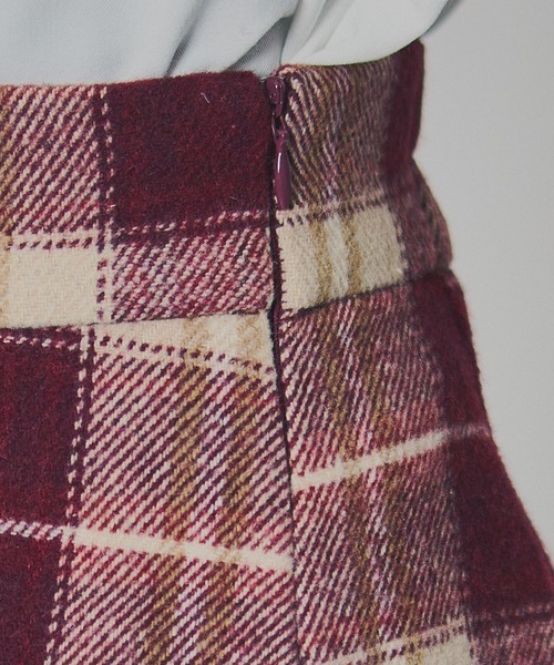 REDYAZEL（レディアゼル）の「チェックタックショートパンツ（その他パンツ・レディース・キャメル/ボルドー/グレー・SMALL/MEDIUM）」の18枚目の写真