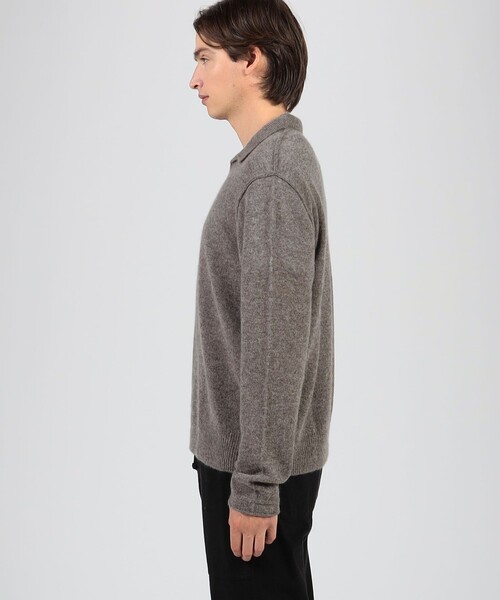 JAMES PERSE(ジェームスパース)の「ソフトフェザーウェイトカシミヤ スキッパーポロニット MOKC3715(ニット/セーター・メンズ・グレー系その他/ライトベージュ/ブラウン・2/1/3)」の6枚目の写真