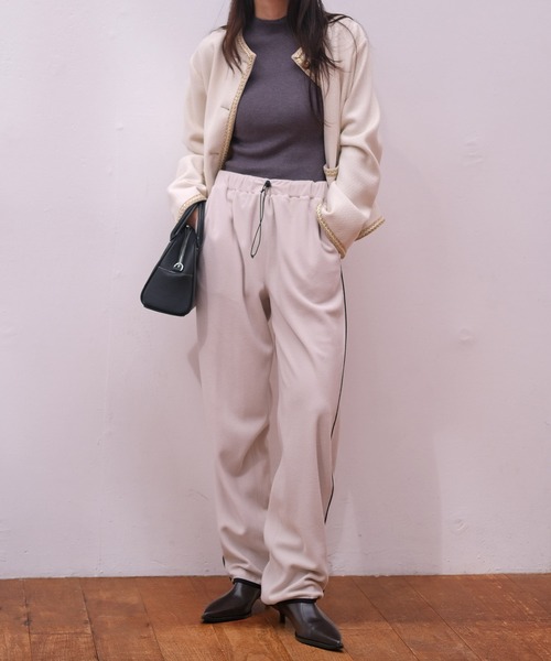 AKTE（アクテ）の「フリースラインパンツ（その他パンツ・レディース・ネイビー/グレイッシュベージュ・1/2/2T）」の10枚目の写真