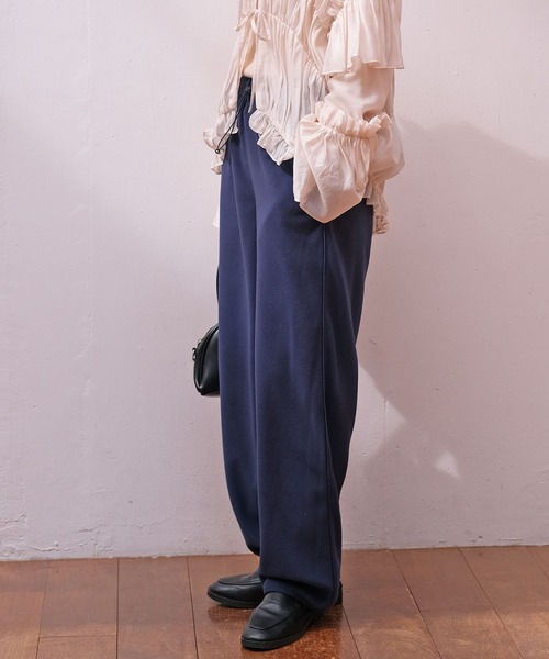 AKTE（アクテ）の「フリースラインパンツ（その他パンツ・レディース・ネイビー/グレイッシュベージュ・1/2/2T）」の13枚目の写真