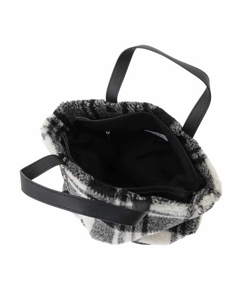 a.v.v（アーヴェヴェ）の「ボアトート（トートバッグ・レディース・アイボリー/ブラック・38）」の13枚目の写真